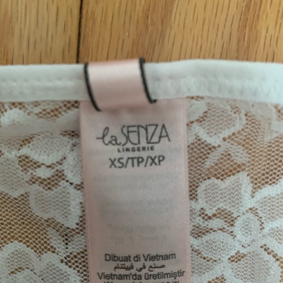 Intimate wear - Picture 3 of 10